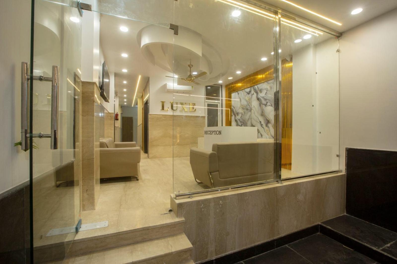 Hotel Luxe Manor Near Delhi Airport นิวเดลี ภายนอก รูปภาพ