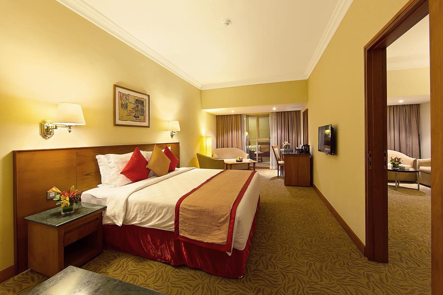 Hotel Luxe Manor Near Delhi Airport นิวเดลี ภายนอก รูปภาพ