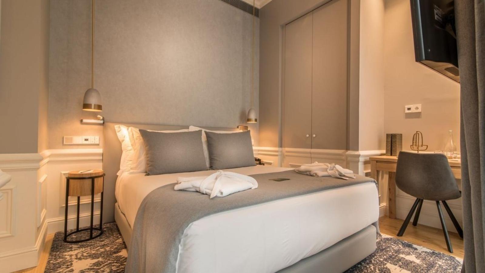 Hotel Luxe Manor Near Delhi Airport นิวเดลี ภายนอก รูปภาพ